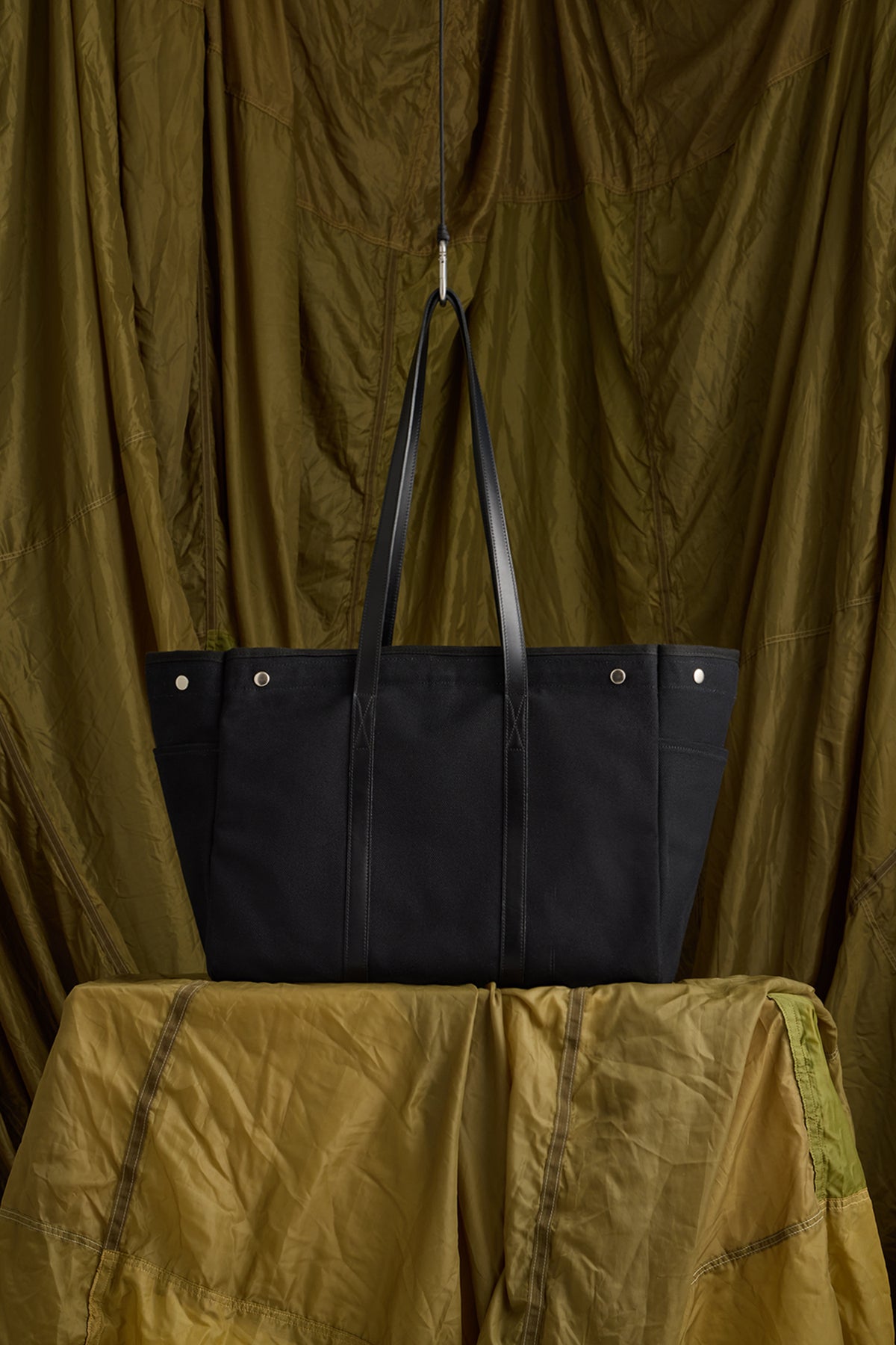 CANVAS TOTE