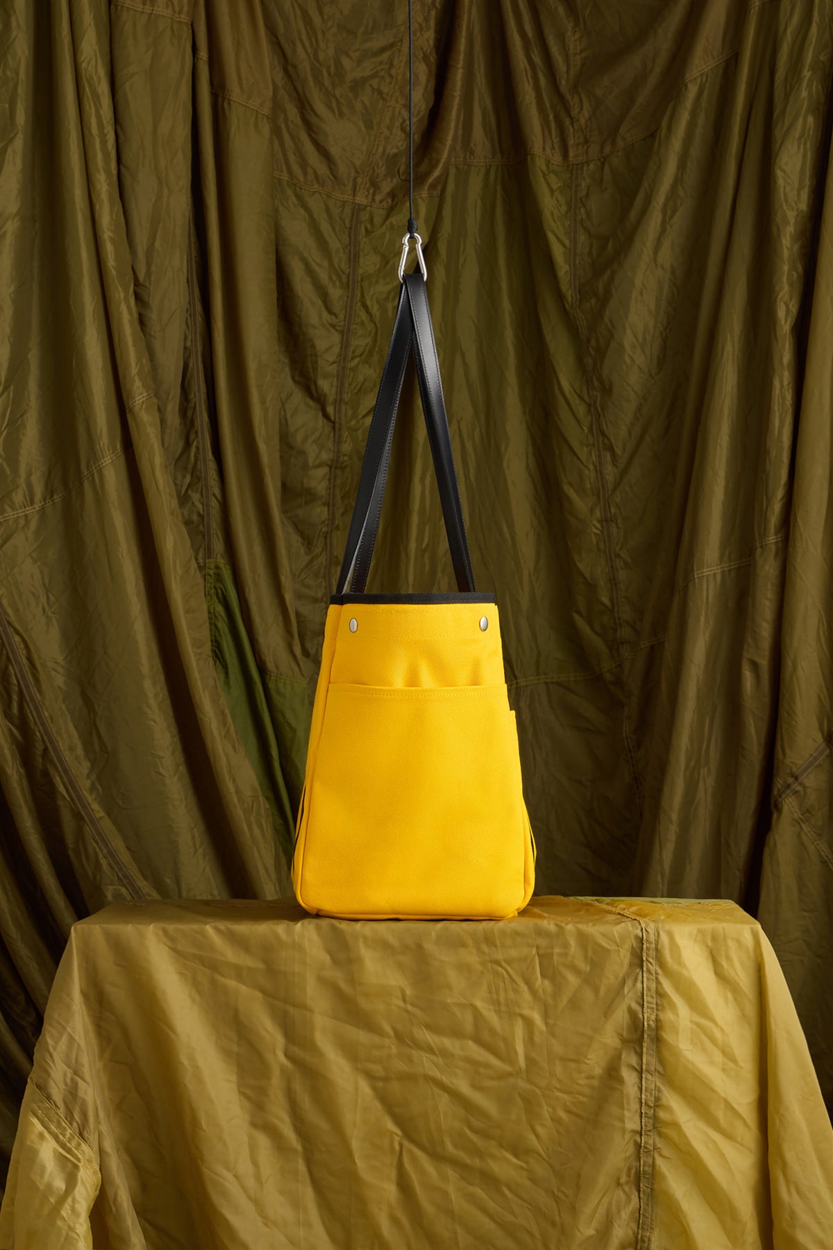 CANVAS TOTE