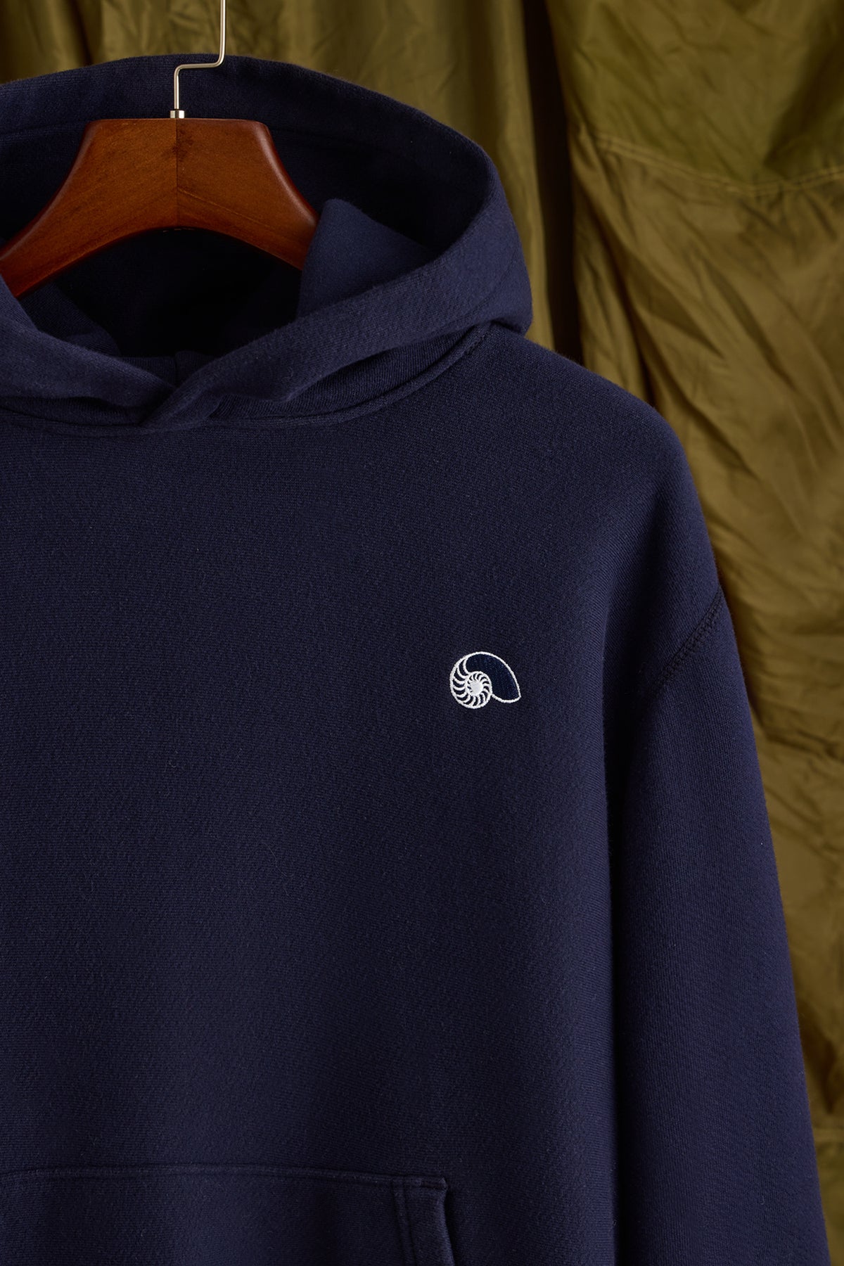 Hooded Sweatshirt in Navy