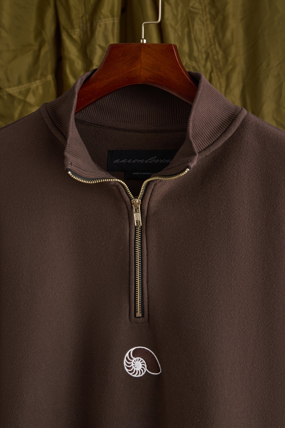 Half Zip Sweatshirt in Brown