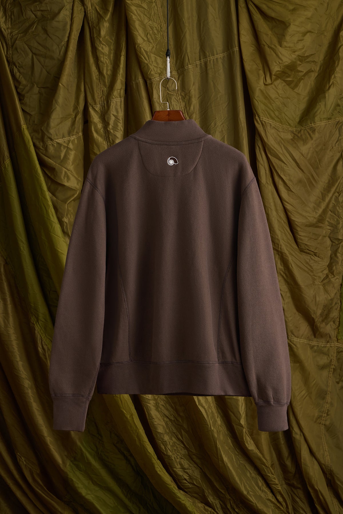 Half Zip Sweatshirt in Brown