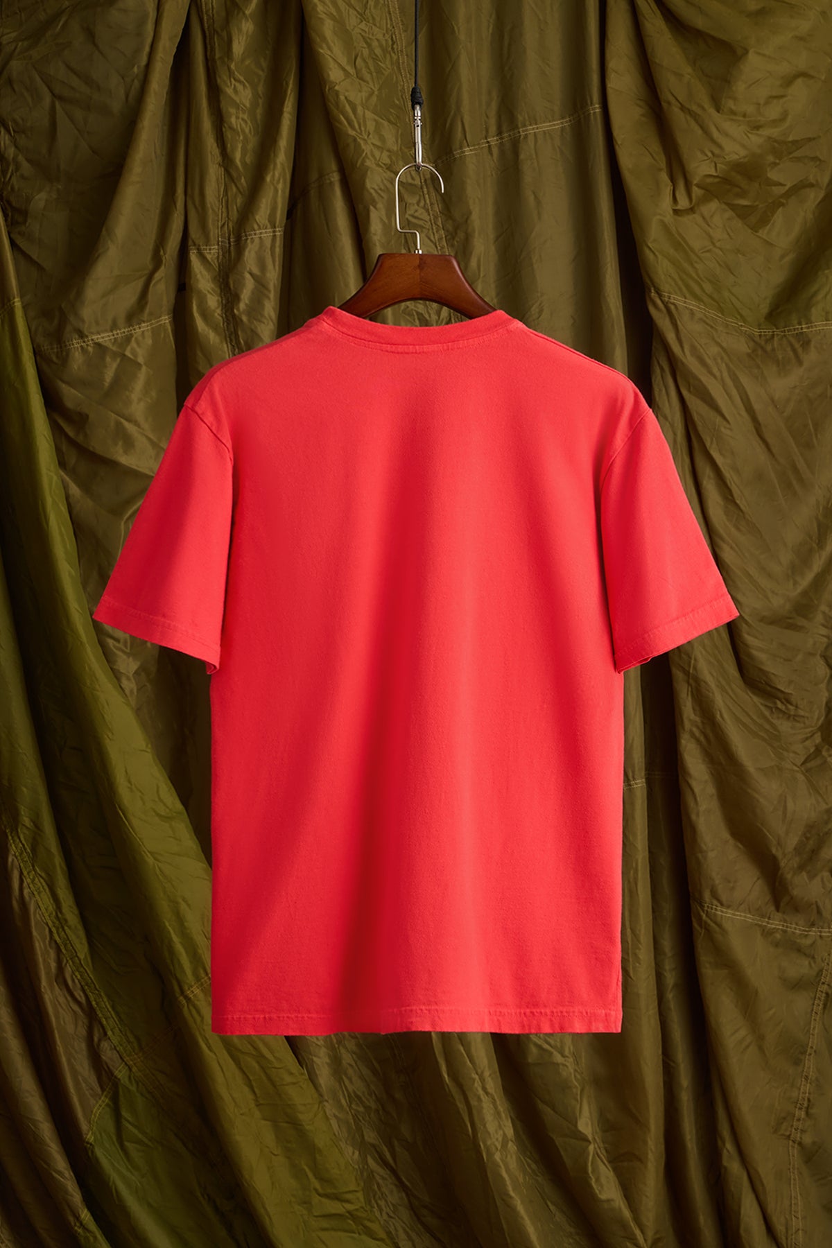 Crew T-Shirt in Washed Red