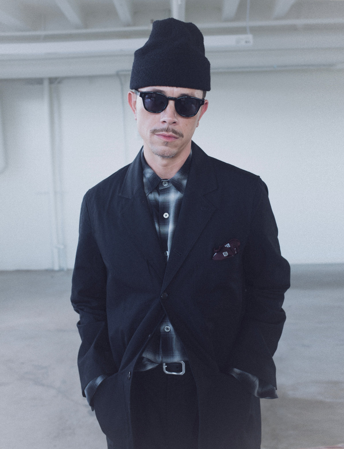 SHOP SUITING